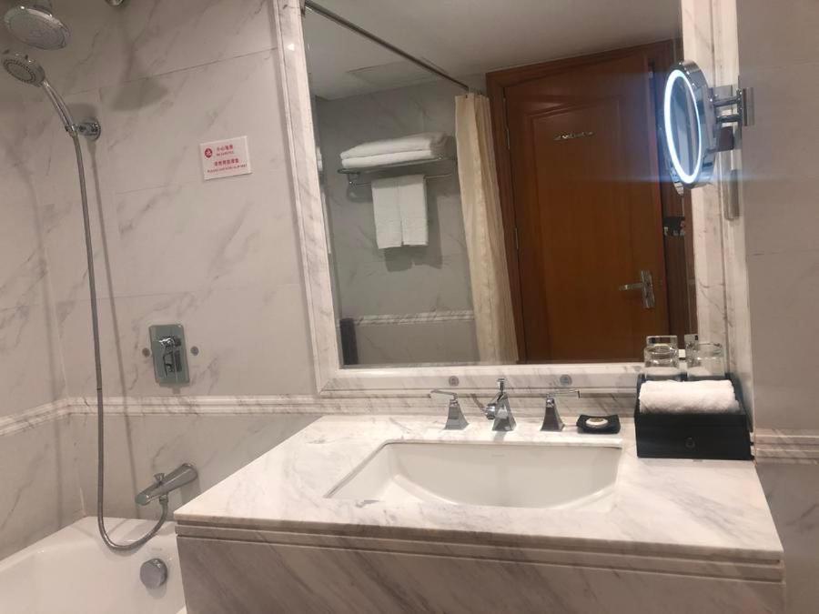 Guangzhou Yuehai Hotel Extérieur photo